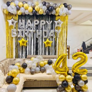 Glitzy Silver and Black Birthday Decor