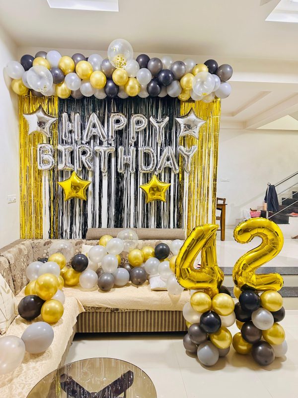 Glitzy Silver and Black Birthday Decor